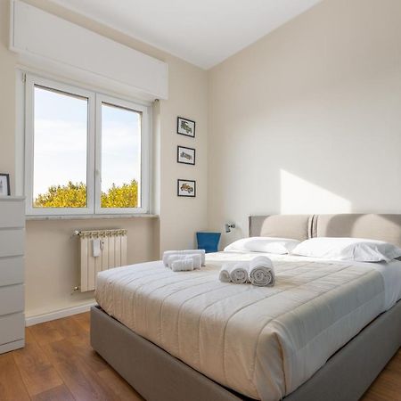 Maiolica Apartment - Free Parking And Great Connection To Linate And Duomo Милано Екстериор снимка