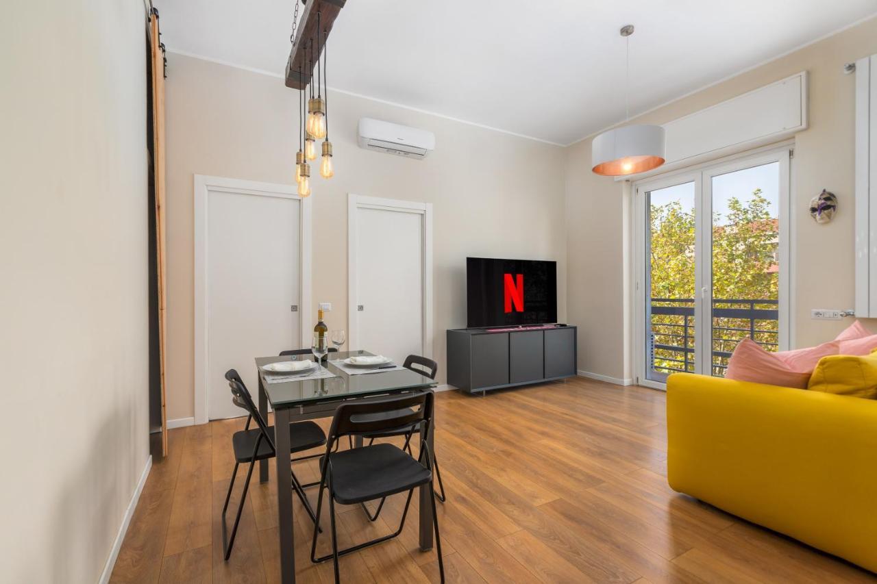 Maiolica Apartment - Free Parking And Great Connection To Linate And Duomo Милано Екстериор снимка
