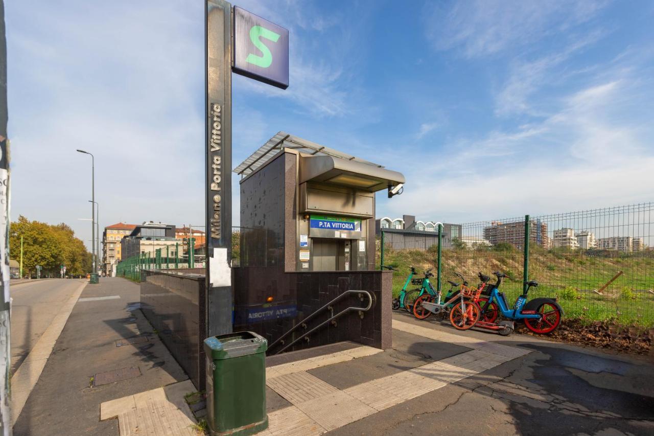 Maiolica Apartment - Free Parking And Great Connection To Linate And Duomo Милано Екстериор снимка